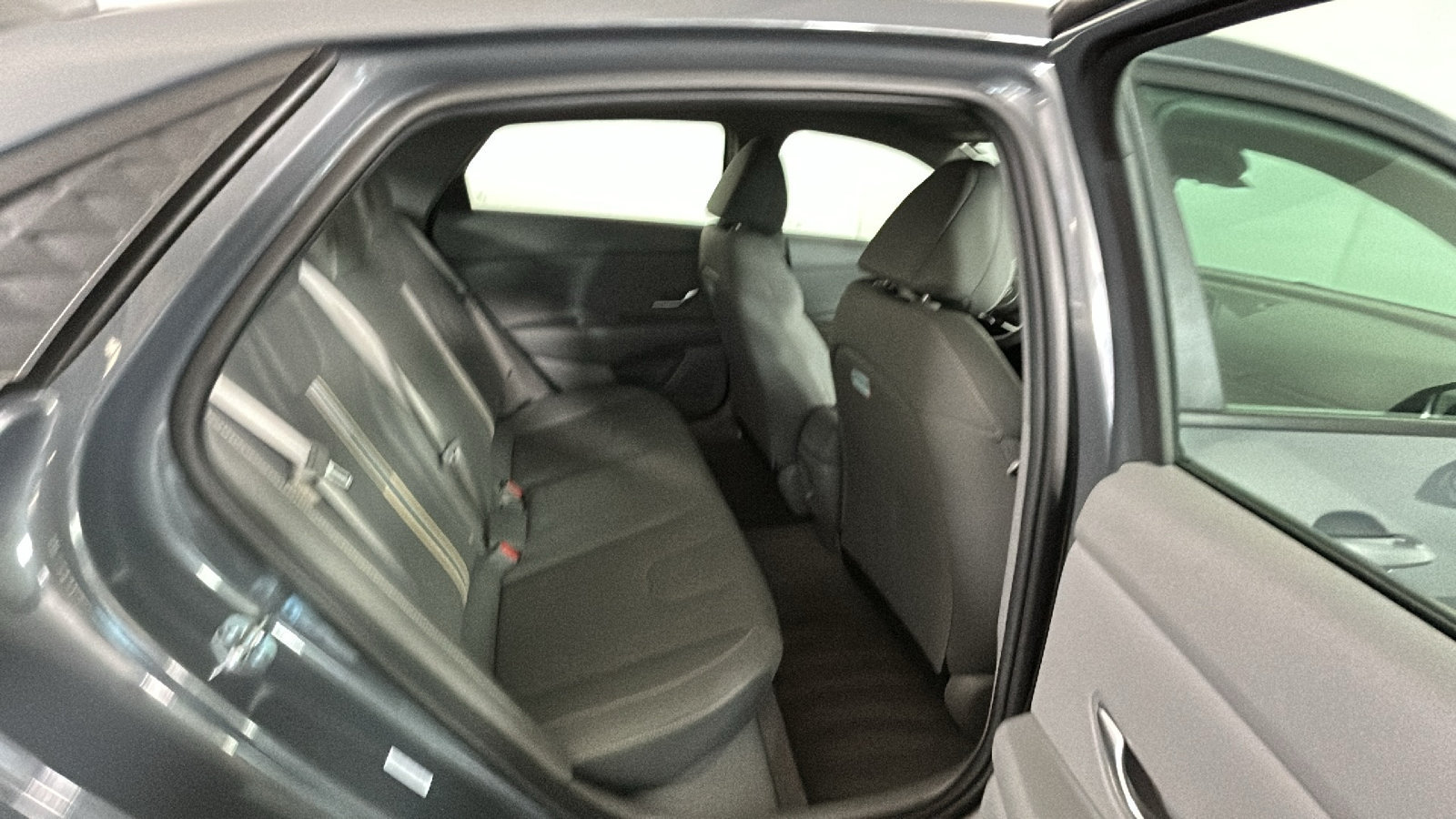 Used 2026 Hyundai Elantra Sport FWD image 36