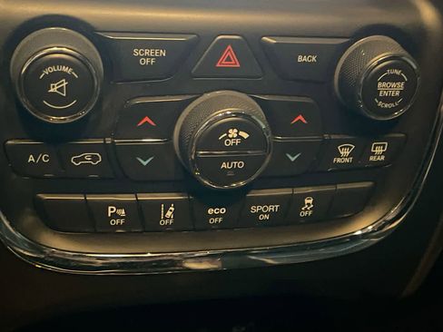 Used 2017 Dodge Durango R/T w/ Technology Group image 19