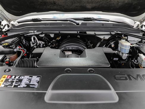 Used 2020 GMC Yukon XL SLT image 25