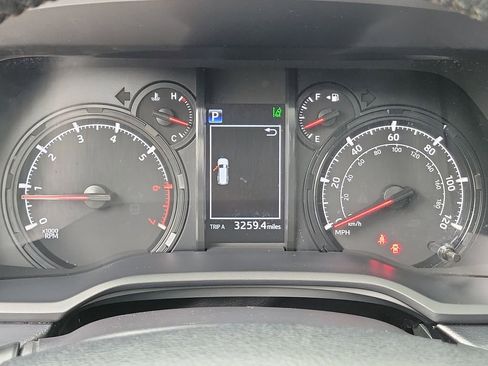 Used 2023 Toyota 4Runner SR5 Premium w/ Moonroof Package image 25