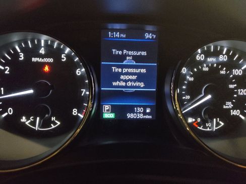 Used 2020 Nissan Rogue S FWD image 23