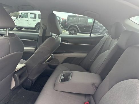 Used 2020 Toyota Camry LE FWD image 15