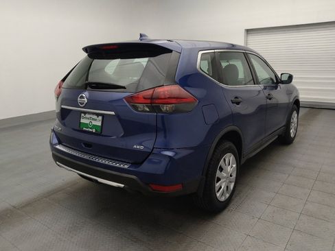 Used 2018 Nissan Rogue S AWD/4WD image 9