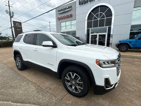Used 2023 GMC Acadia SLT FWD image 2