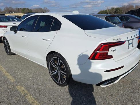 Used 2019 Volvo S60 T6 R-Design image 3