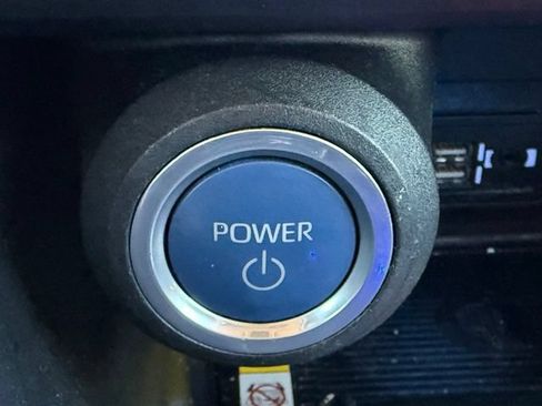 Used 2021 Toyota Venza LE w/ Carpet Mat Package (TMS) AWD/4WD image 26
