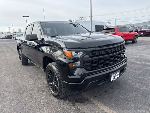 Used 2025 Chevrolet Silverado 1500 Custom image 12