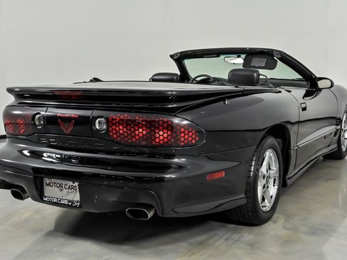 Used 2002 Pontiac Firebird Trans Am RWD image 10