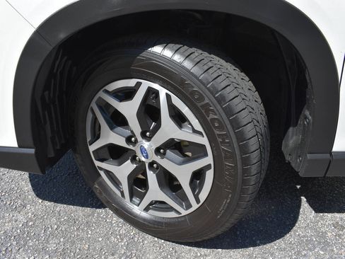 Used 2020 Subaru Forester Premium image 42