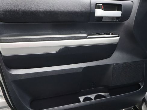 Used 2016 Toyota Tundra SR5 w/ SR5 Upgrade Package image 16