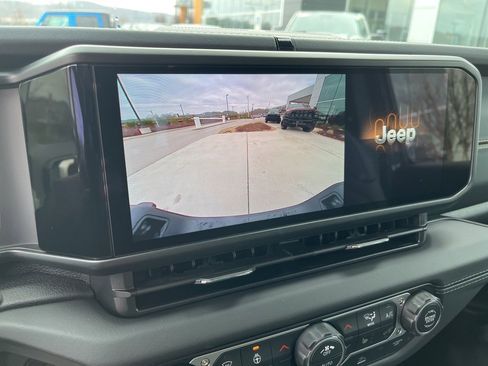 New 2026 Jeep Gladiator Sport image 10