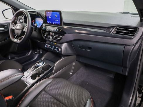 Certified 2025 Ford Escape ST-Line AWD/4WD image 34