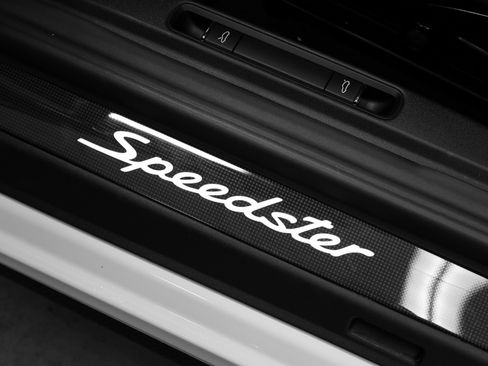 Used 2019 Porsche 911 Speedster image 49