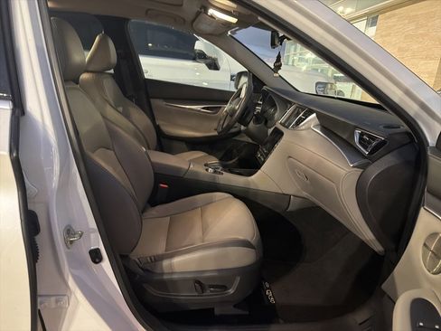 Certified 2024 INFINITI QX50 Luxe image 7