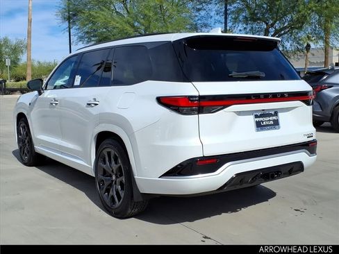 New 2026 Lexus TX 500h image 3