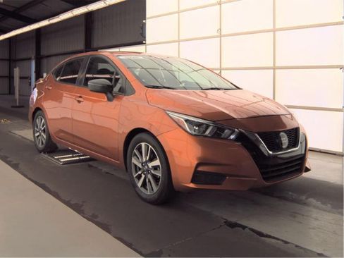 Used 2020 Nissan Versa SV FWD image 3