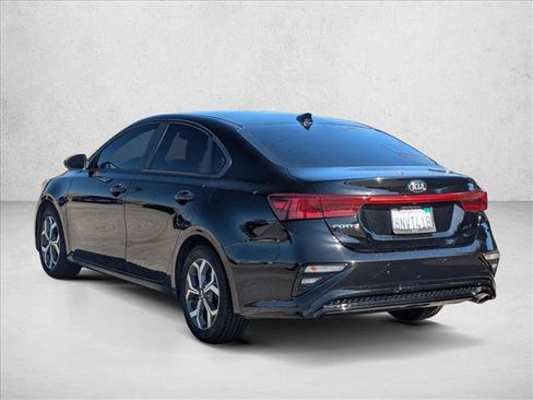 Used 2020 Kia Forte LXS FWD image 8