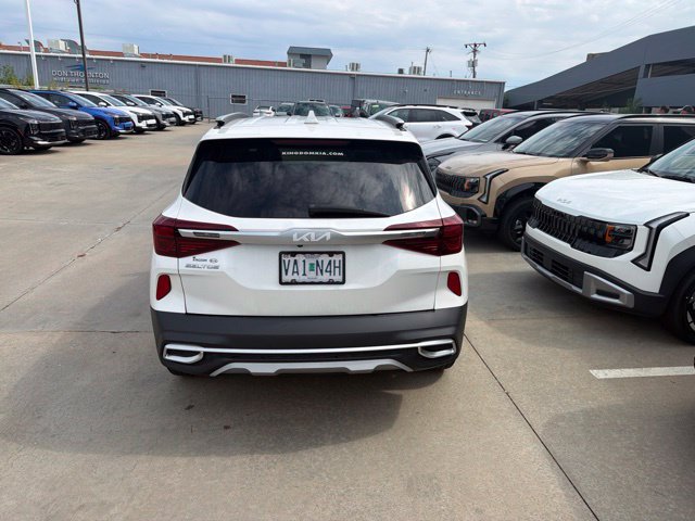 Used 2022 Kia Seltos EX AWD/4WD image 7