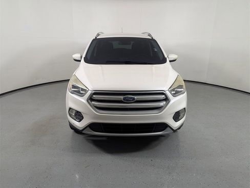 Used 2018 Ford Escape Titanium image 2