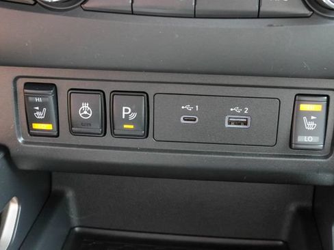Used 2025 Nissan Frontier SV w/ SV Convenience Package AWD/4WD image 23
