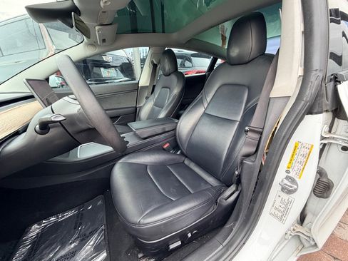 Used 2021 Tesla Model 3 Standard Range Plus RWD image 10