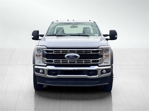 New 2025 Ford F550 4x4 Regular Cab Super Duty w/ XL Chrome Package image 2