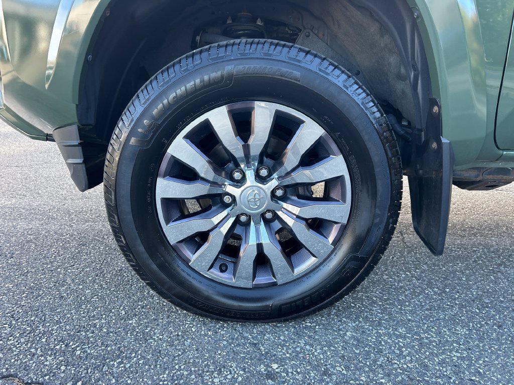 Used 2021 Toyota Tacoma Limited AWD/4WD image 23