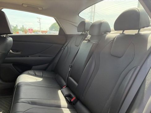 Used 2023 Hyundai Elantra Limited FWD image 7
