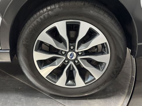 Used 2023 Subaru Outback Limited AWD/4WD image 19