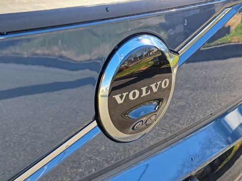 Used 2025 Volvo EX90 Ultra image 34