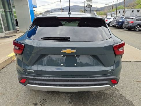 New 2026 Chevrolet Trax LT w/ Driver Confidence Package FWD image 5