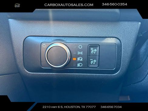 Used 2020 Ford Escape SE image 17