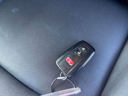 Used 2024 Toyota 4Runner TRD Off-Road Premium image 30