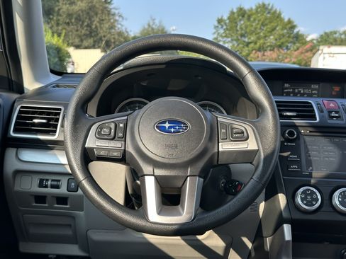 Used 2018 Subaru Forester 2.5i w/ Alloy Wheel Package AWD/4WD image 16
