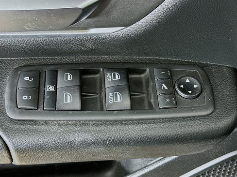 Used 2020 RAM 1500 Big Horn image 15