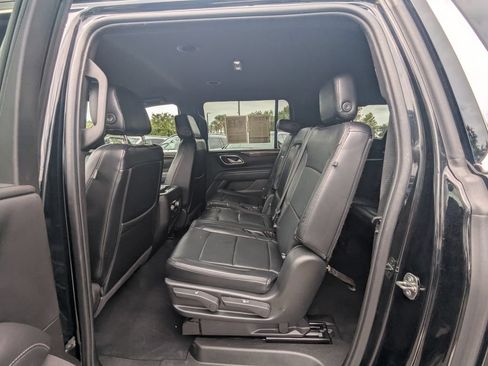 Used 2022 GMC Yukon XL SLE w/ Gmc Pro Safety Plus Package RWD image 25