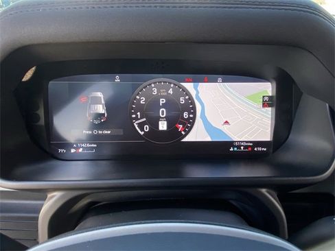 Used 2021 Land Rover Defender 110 SE image 11