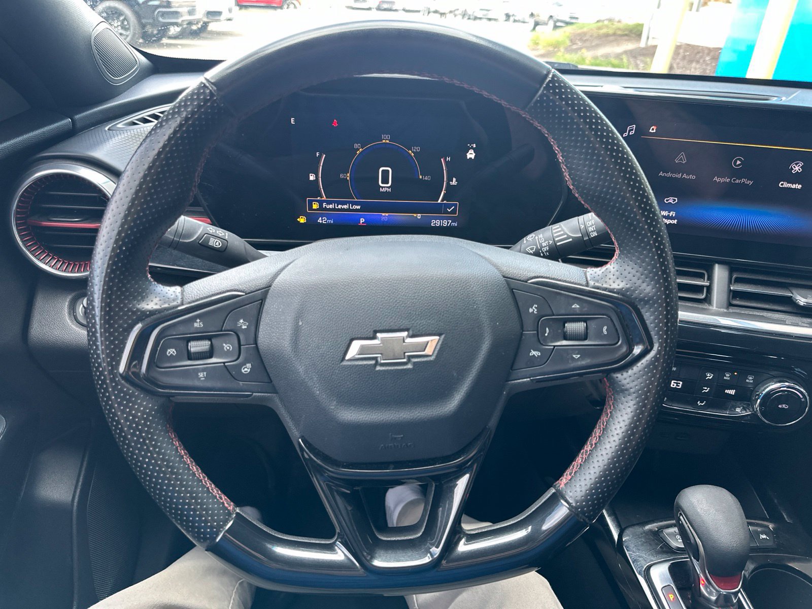 Used 2024 Chevrolet Trax RS FWD image 25