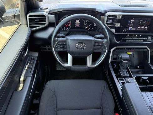 Used 2025 Toyota Tundra SR5 AWD/4WD image 26