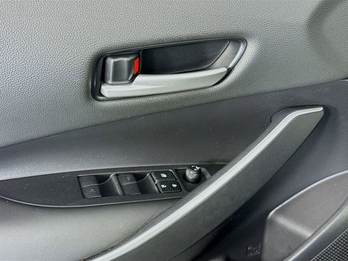 Used 2025 Toyota Corolla SE image 19