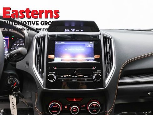 Used 2022 Subaru Crosstrek 2.0i Premium image 12