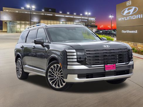 Certified 2026 Hyundai Palisade Calligraphy FWD image 3