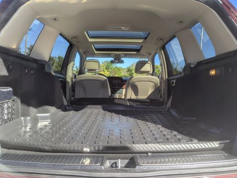 Used 2010 Mercedes-Benz GLK 350 4MATIC image 46