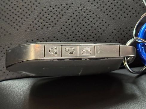 Used 2026 Kia Carnival FWD image 25