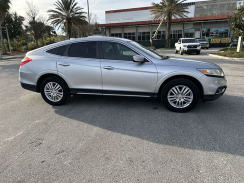 Used 2013 Honda Crosstour EX image 7