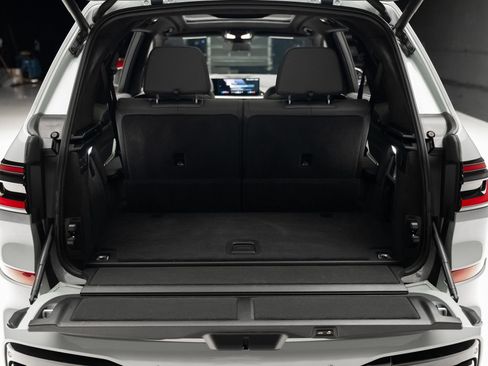 Used 2024 BMW X7 xDrive40i w/ Executive Package AWD/4WD image 78