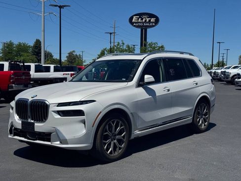 Used 2026 BMW X7 xDrive40i AWD/4WD image 3