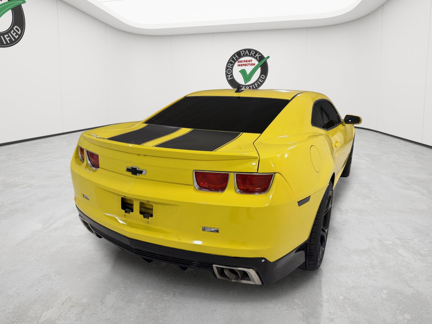 Used 2010 Chevrolet Camaro SS w/ LPO, Ground Effects Package RWD image 7