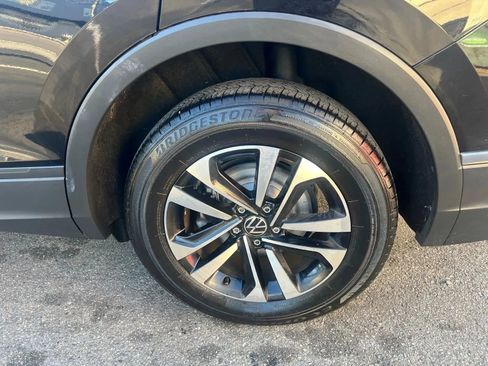 Used 2022 Volkswagen Tiguan S image 11