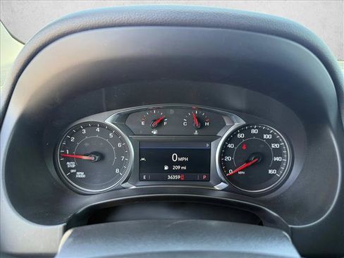 Used 2024 GMC Terrain SLT AWD/4WD image 15